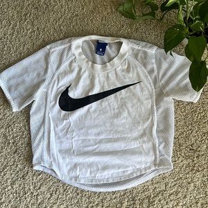 Women White Nike Crop Top Workout Tee
